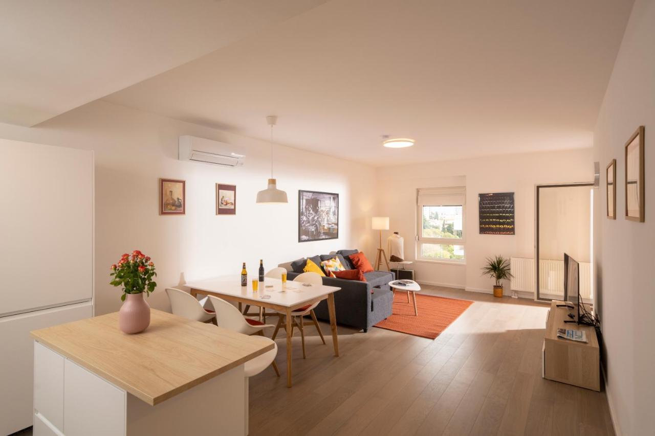 Mannequin: Sea View, Private Parking In The Garage Apartment Rijeka Ngoại thất bức ảnh