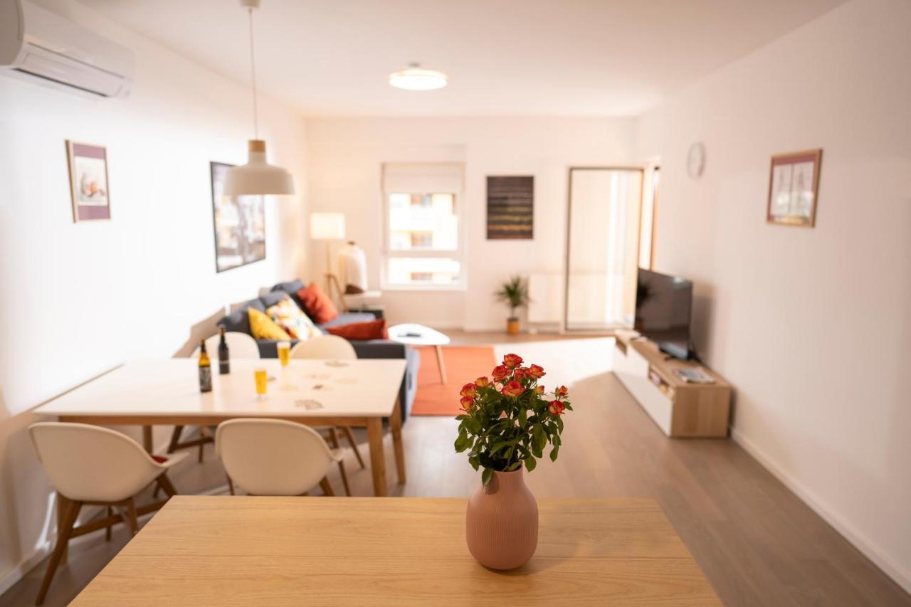 Mannequin: Sea View, Private Parking In The Garage Apartment Rijeka Ngoại thất bức ảnh