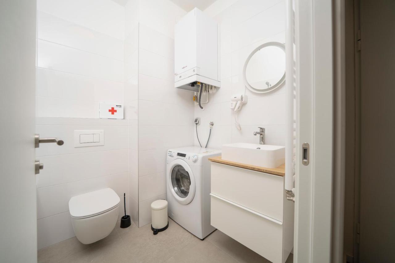 Mannequin: Sea View, Private Parking In The Garage Apartment Rijeka Ngoại thất bức ảnh