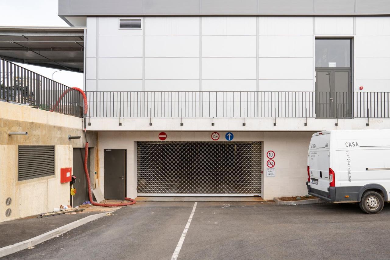 Mannequin: Sea View, Private Parking In The Garage Apartment Rijeka Ngoại thất bức ảnh